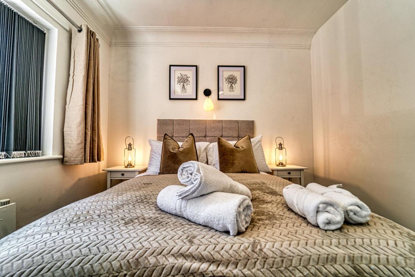 Host & Stay - Chester House Retreat คิดเดอร์มินสเตอร์ ภายนอก รูปภาพ