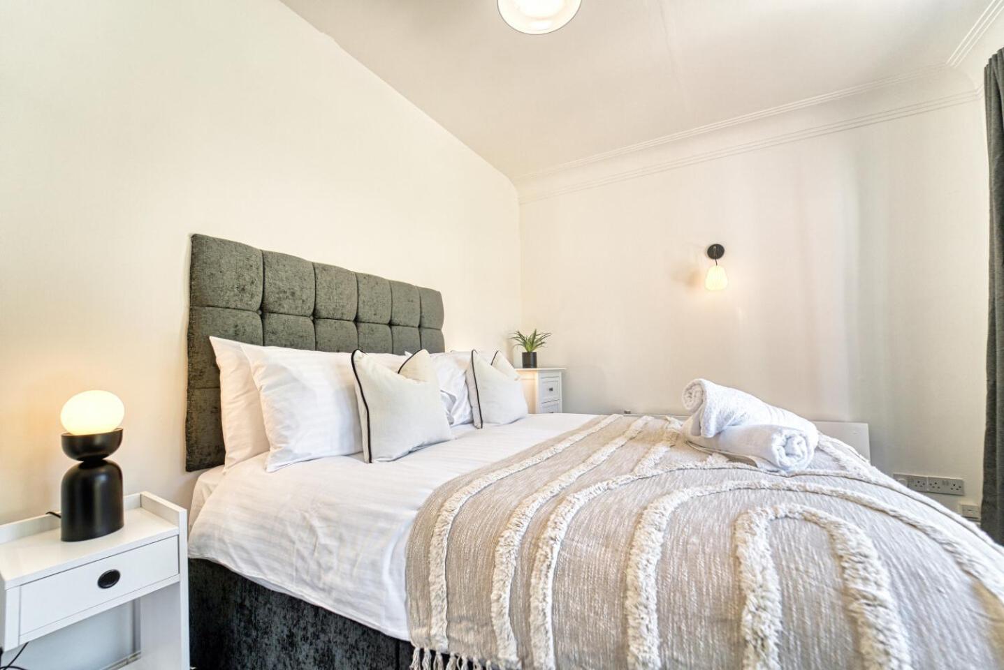 Host & Stay - Chester House Retreat คิดเดอร์มินสเตอร์ ภายนอก รูปภาพ